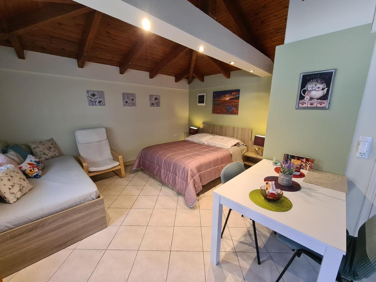 Semelia'S Guest House Spáta Exteriér fotografie